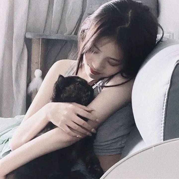 我略知她一二 海报